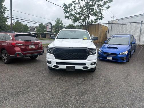 Bright White Clearcoat 2024 RAM 1500 Big Horn/Lone Star
