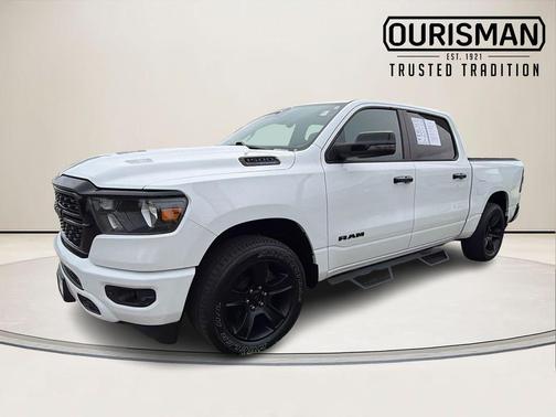 Bright White Clearcoat 2024 RAM 1500 Big Horn/Lone Star