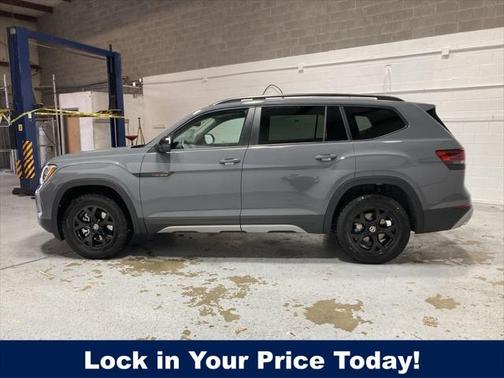 2025 Volkswagen Atlas 2.0T Peak Edition