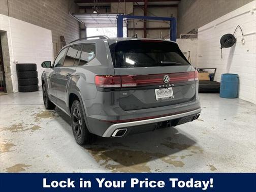 2025 Volkswagen Atlas 2.0T Peak Edition
