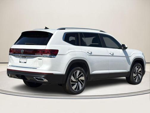 White Pearl 2026 Volkswagen Atlas 2.0T SEL