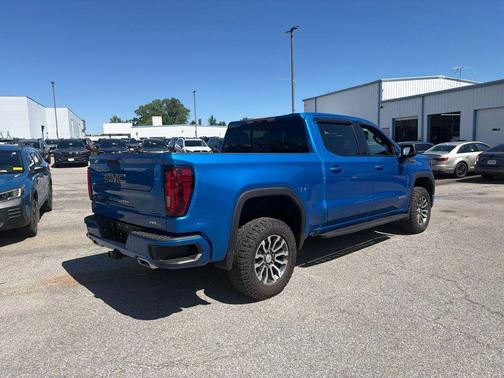 Dynamic Blue Metallic 2022 GMC Sierra 1500 AT4