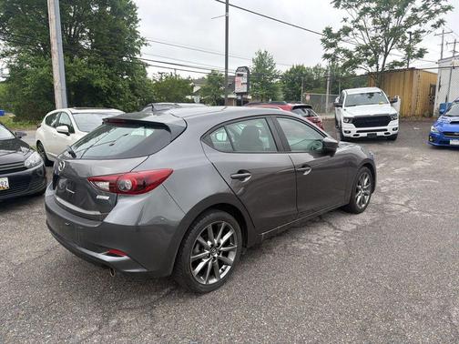 Machine Gray 2018 Mazda Mazda3 Grand Touring