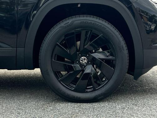 2026 Volkswagen Atlas 2.0T SE w/Technology 4MOTION