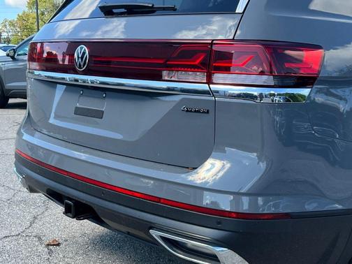 2026 Volkswagen Atlas 2.0T SE w/Technology 4MOTION