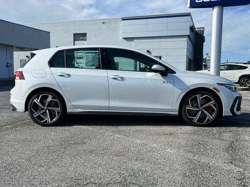 2025 Volkswagen Golf GTI 2.0T SE DSG