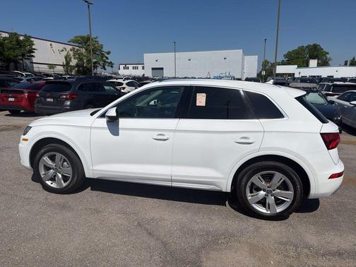 Ibis White 2018 Audi Q5 2.0T Tech Premium