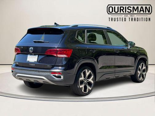 Deep Black 2023 Volkswagen Taos 1.5T SEL