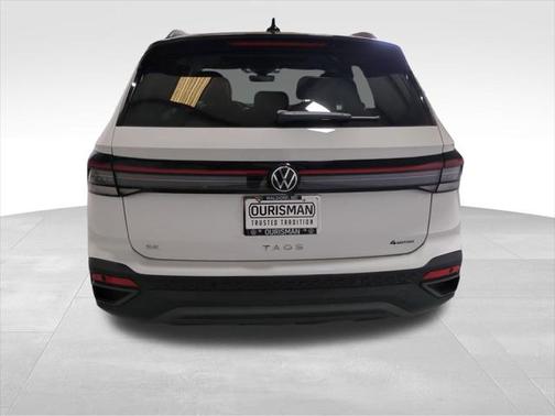 2025 Volkswagen Taos 1.5T SE Black
