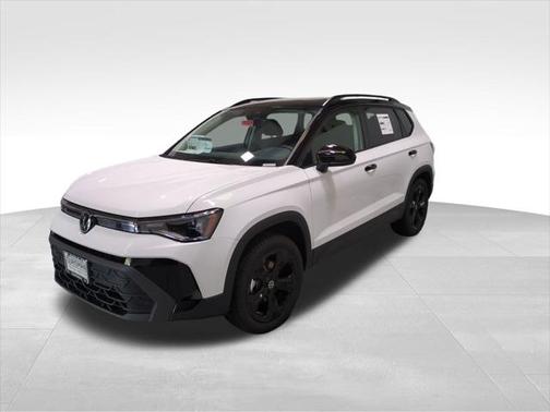 2025 Volkswagen Taos 1.5T SE Black