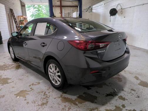 2016 Mazda Mazda3 i Sport