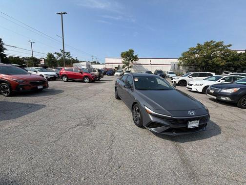 Ecotronic Gray 2025 Hyundai ELANTRA Sport