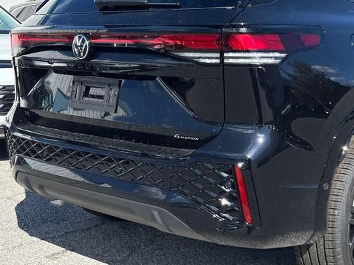 2026 Volkswagen Tiguan 2.0T SE R-Line Black 4MOTION