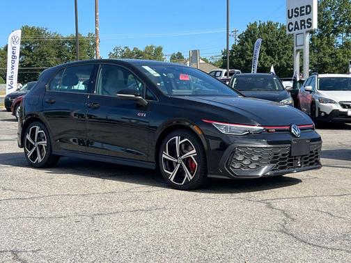 2025 Volkswagen Golf GTI 2.0T SE DSG