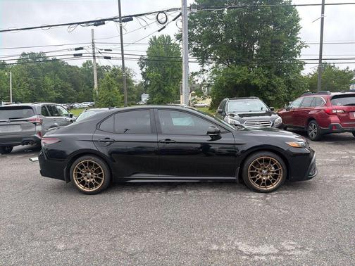 Midnight Black Metallic 2024 Toyota Camry SE