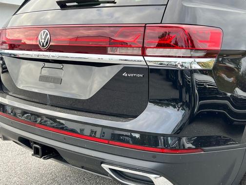 2026 Volkswagen Atlas 2.0T SE w/Technology 4MOTION