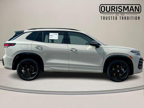sandstone 2026 Volkswagen Tiguan 2.0T SE R-Line Black 4MOTION