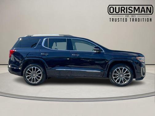 2022 GMC Acadia Denali