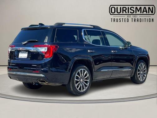 2022 GMC Acadia Denali