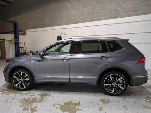 2022 Volkswagen Tiguan 2.0T SEL R-Line 4MOTION