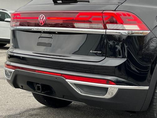 2026 Volkswagen Atlas Cross Sport 2.0T SEL