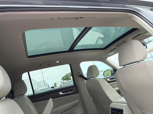 Pure Gray 2026 Volkswagen Atlas 2.0T SEL Premium R-Line 4MOTION