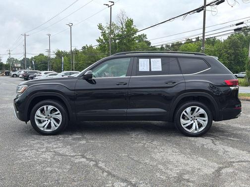 Deep Black 2023 Volkswagen Atlas 3.6L SE w/Technology