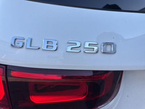 2021 Mercedes-Benz GLB 250 4MATIC