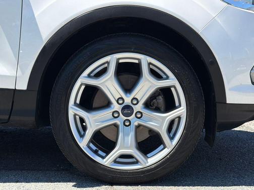White Platinum Clearcoat Metallic 2017 Ford Escape Titanium