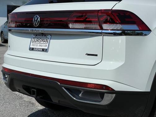 2025 Volkswagen Atlas Cross Sport 2.0T SE w/Technology 4MOTION
