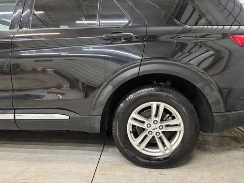 Black Metallic 2023 Ford Explorer XLT