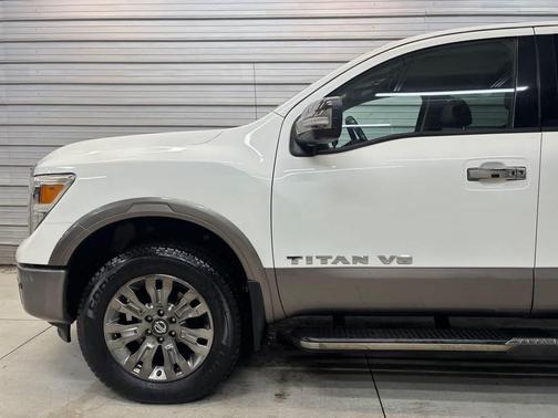 Pearl White Metallic 2019 Nissan Titan Platinum Reserve