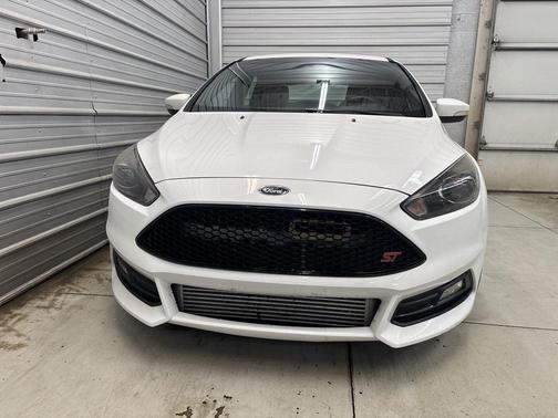 2018 Ford Focus ST 