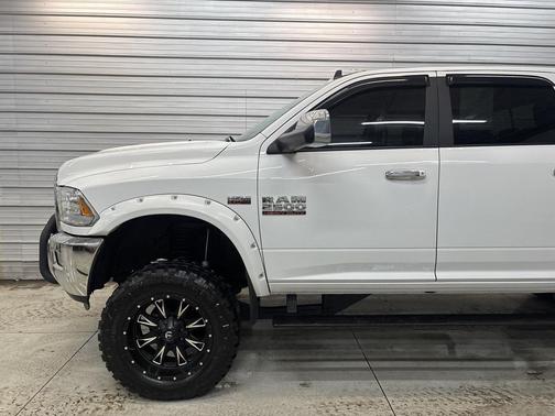 2018 RAM 2500 Laramie Crew Cab 4x4 6'4' Box