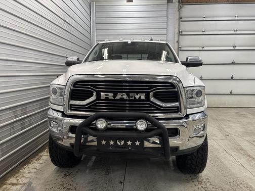 2018 RAM 2500 Laramie Crew Cab 4x4 6'4' Box
