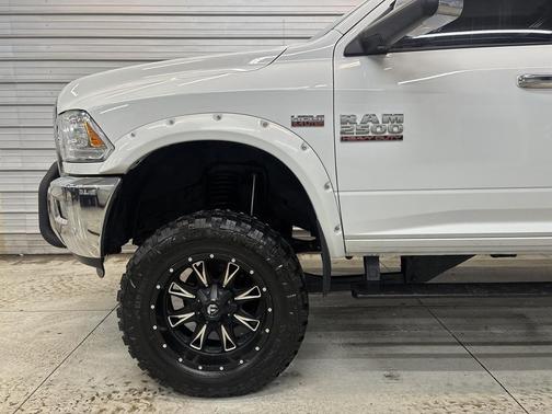 2018 RAM 2500 Laramie Crew Cab 4x4 6'4' Box