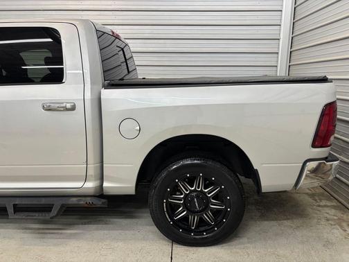 Bright Silver Metallic Clearcoat 2018 RAM 1500 Big Horn