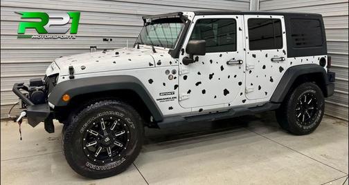 Bright White Clearcoat 2014 Jeep Wrangler Unlimited Sport