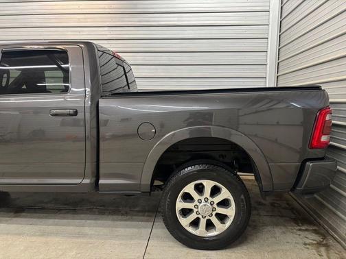 Granite Crystal Metallic Clearcoat 2019 RAM 2500 Laramie Crew Cab 4x4 6'4' Box