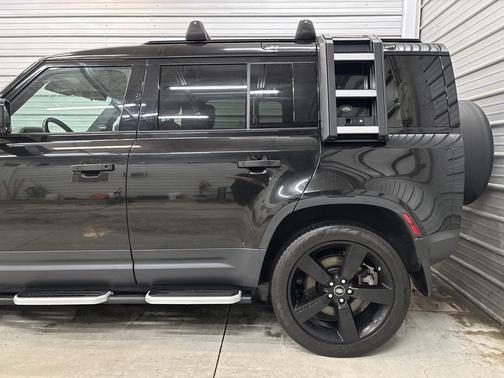 2020 Land Rover Defender 110 HSE