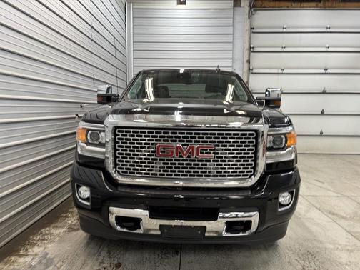 2017 GMC Sierra 2500 Denali