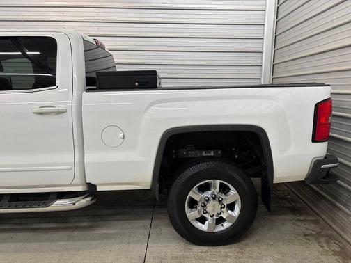 Summit White 2017 GMC Sierra 3500 SLE