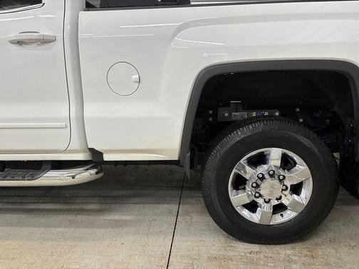 Summit White 2017 GMC Sierra 3500 SLE