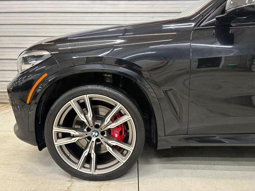 Black Sapphire Metallic 2021 BMW X5 M50i