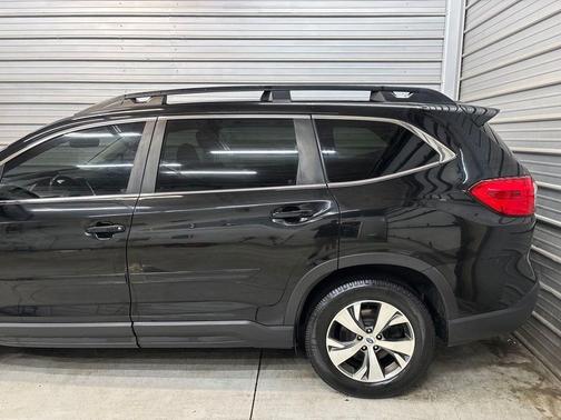 Crystal Black Silica 2021 Subaru Ascent Premium 7-Passenger