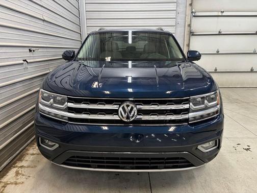 Blue 2019 Volkswagen Atlas 3.6L SEL Premium