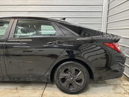 2021 Hyundai ELANTRA HEV Blue