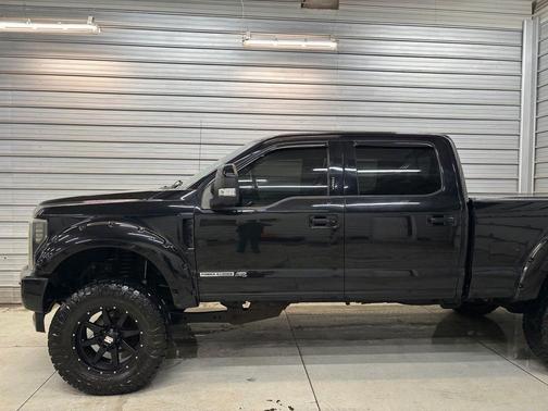 Black Metallic 2019 Ford F-250 Lariat