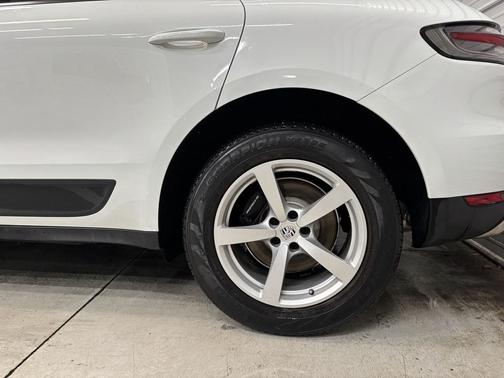 2019 Porsche Macan Base