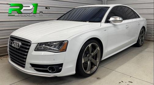 Glacier White Metallic 2013 Audi S8 4.0T